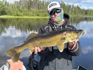 cree-river-lodge-walleye-fishing-2025-009